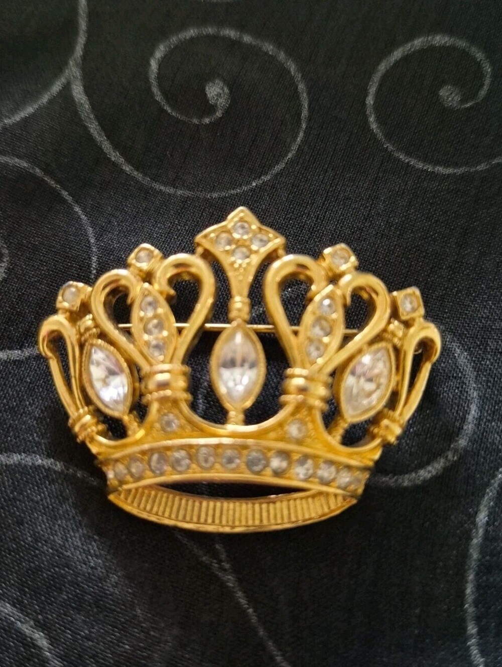 Authentic vintage Kenneth Jay Lane (KJL) for Avon crown brooch